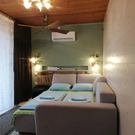 Belloapartamento Ház Balatonkenese, 800m, Jakuzzi Apartman