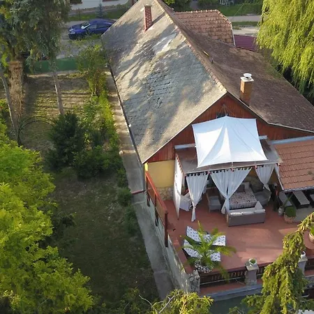 Belloapartamento Haz Balatonkenese, 800m, Jakuzzi *