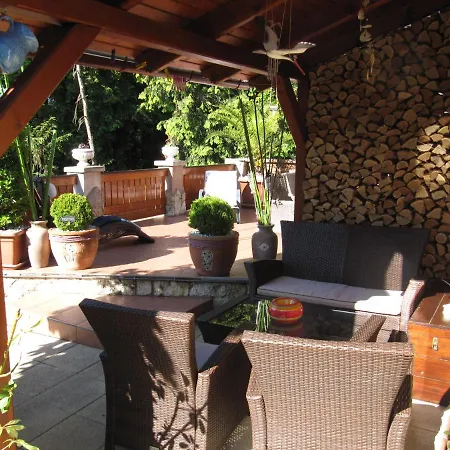 Belloapartamento Haz Balatonkenese, 800m, Jakuzzi アパート