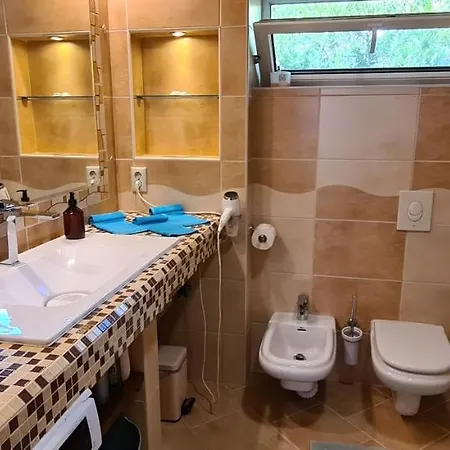 Belloapartamento Ház Balatonkenese, 800m, Jakuzzi *