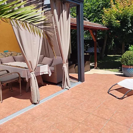 Belloapartamento Haz Balatonkenese, 800m, Jakuzzi * Balatonkenese