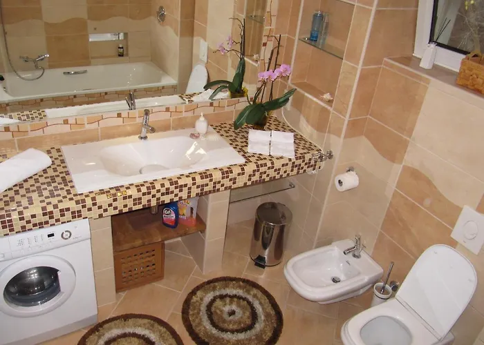 Belloapartamento Haz Balatonkenese, 800m, Jakuzzi דירה באלאטונקנשה