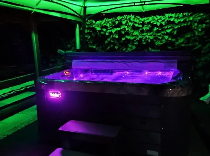 Belloapartamento Haz Balatonkenese, 800m, Jakuzzi דירה באלאטונקנשה