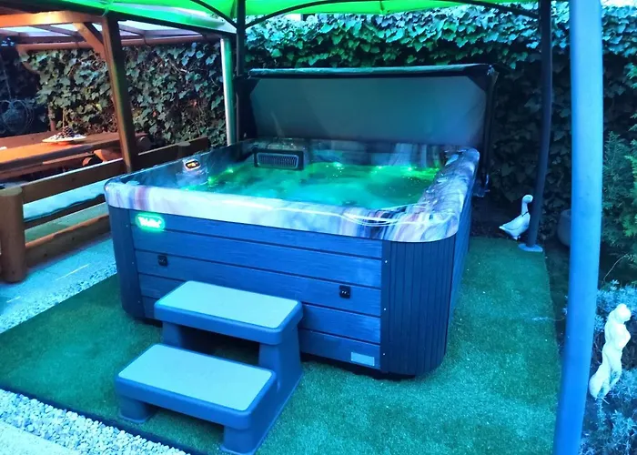 Belloapartamento Haz Balatonkenese, 800m, Jakuzzi דירה *