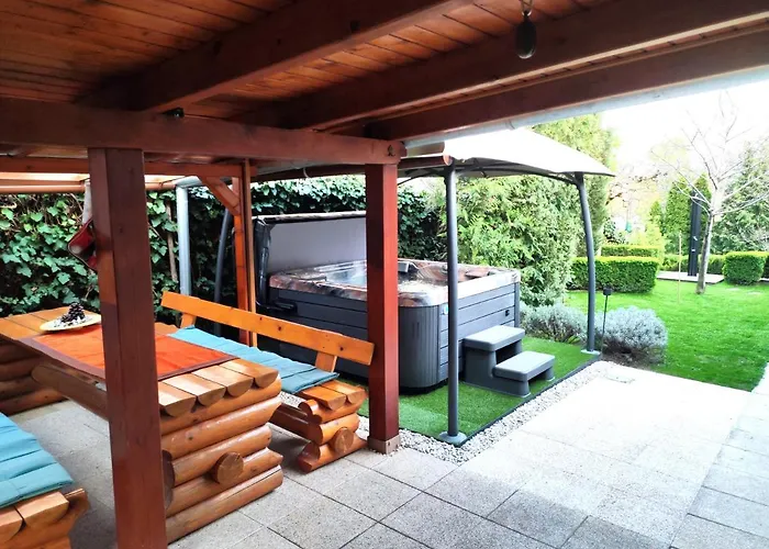 Belloapartamento Haz Balatonkenese, 800m, Jakuzzi דירה באלאטונקנשה