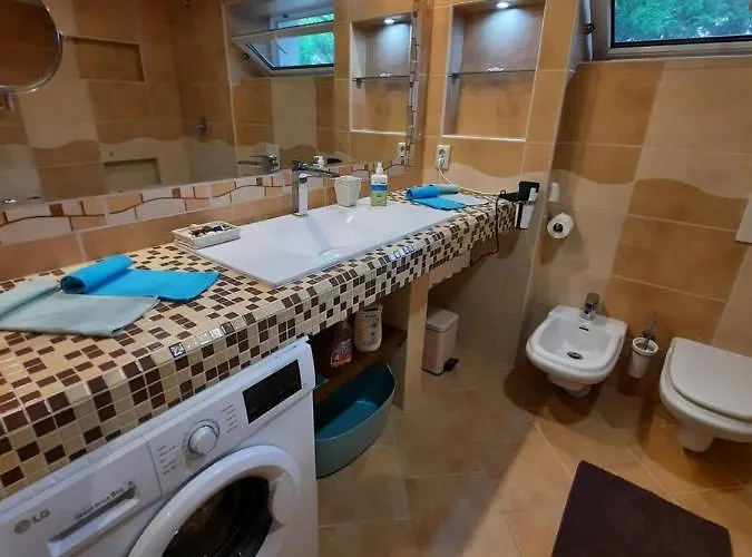 Belloapartamento Haz Balatonkenese, 800m, Jakuzzi דירה